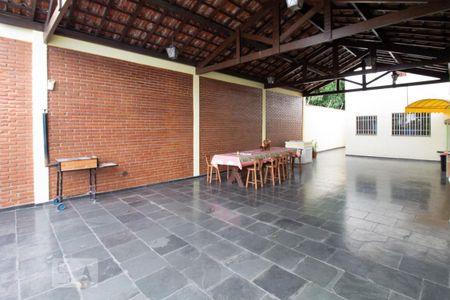 Casa à venda com 447m², 3 quartos e 4 vagasQuintal