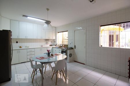 Casa à venda com 447m², 3 quartos e 4 vagasCozinha