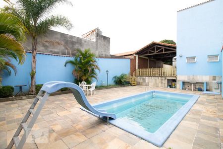 Casa à venda com 447m², 3 quartos e 4 vagasPiscina
