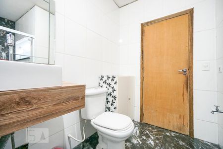 Casa à venda com 300m², 3 quartos e 2 vagasBanheiro social