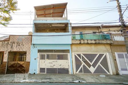 Casa à venda com 300m², 3 quartos e 2 vagasFachada