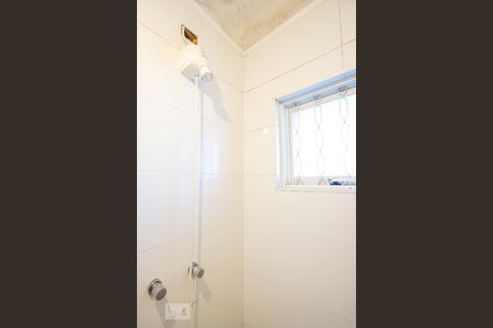 Casa à venda com 300m², 3 quartos e 2 vagasChuveiro