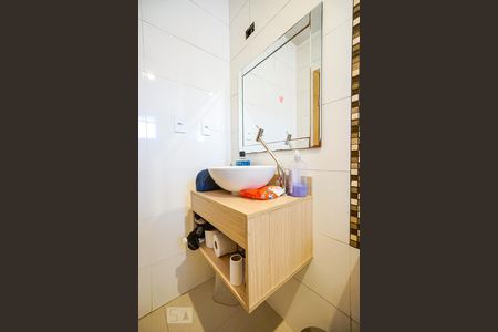 Casa à venda com 300m², 3 quartos e 2 vagasBanheiro suíte 03