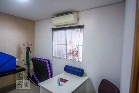 Casa à venda com 250m², 3 quartos e 4 vagas Casa à venda com 250m², 3 quartos e 4 vagasCasa 2