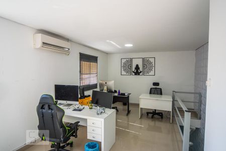 Casa à venda com 250m², 3 quartos e 4 vagas Casa à venda com 250m², 3 quartos e 4 vagasCasa 2