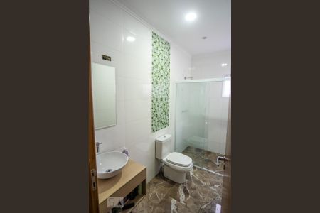 Casa à venda com 250m², 3 quartos e 4 vagas Casa à venda com 250m², 3 quartos e 4 vagasBanheiro Social