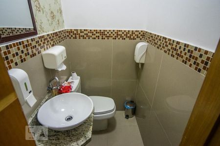 Casa à venda com 250m², 3 quartos e 4 vagas Casa à venda com 250m², 3 quartos e 4 vagasCasa 2