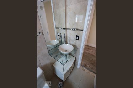 Apartamento à venda com 61m², 3 quartos e 1 vaga Apartamento à venda com 61m², 3 quartos e 1 vagaBanheiro