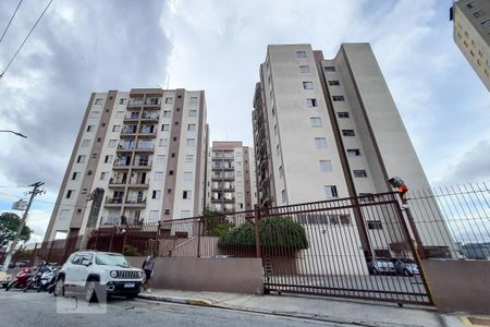 Apartamento à venda com 61m², 3 quartos e 1 vaga Apartamento à venda com 61m², 3 quartos e 1 vagaFachada