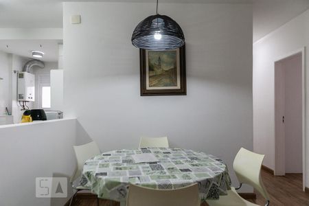 Sala de apartamento para alugar com 3 quartos, 74m² em Ponta da Praia, Santos