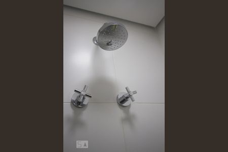 Detalhe Banheiro de kitnet/studio para alugar com 1 quarto, 22m² em Jardim das Acácias, São Paulo