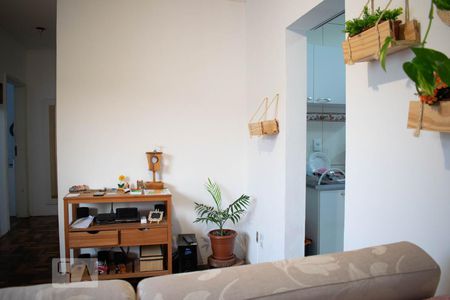 Sala de Estar de apartamento à venda com 3 quartos, 57m² em Santo Antônio, Porto Alegre