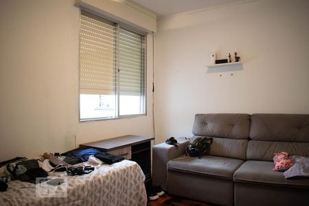 Quarto 1 de apartamento à venda com 3 quartos, 57m² em Santo Antônio, Porto Alegre