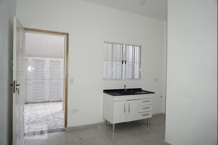 Sala/Cozinha de apartamento para alugar com 1 quarto, 25m² em Parque Cisper, São Paulo