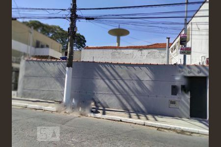 Casa para alugar com 35m², 2 quartos e sem vaga Casa para alugar com 35m², 2 quartos e sem vagaFachada