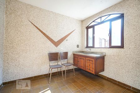 Casa para alugar com 268m², 3 quartos e 6 vagasSalão edícola