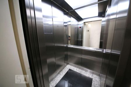 Apartamento à venda com 165m², 3 quartos e 1 vagaElevador