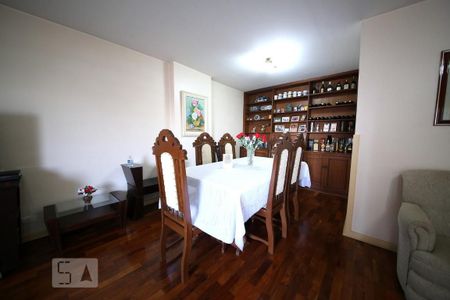 Apartamento à venda com 165m², 3 quartos e 1 vagaSala
