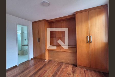 Apartamento à venda com 360m², 5 quartos e 2 vagas Apartamento à venda com 360m², 5 quartos e 2 vagasSuite 1