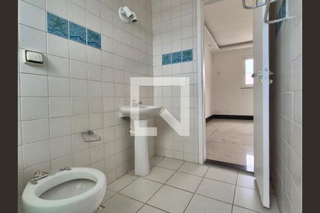 Apartamento à venda com 360m², 5 quartos e 2 vagas Apartamento à venda com 360m², 5 quartos e 2 vagasBanheiro da Suíte 3