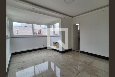 Apartamento à venda com 360m², 5 quartos e 2 vagas Apartamento à venda com 360m², 5 quartos e 2 vagasSuite 2
