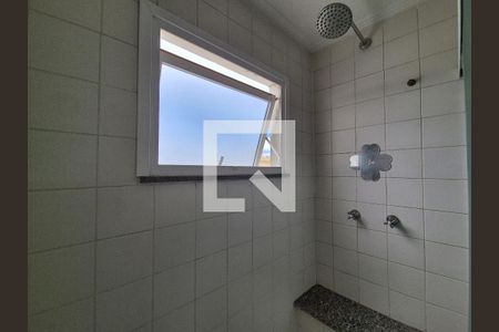 Apartamento à venda com 360m², 5 quartos e 2 vagas Apartamento à venda com 360m², 5 quartos e 2 vagasBanheiro da Suíte 3