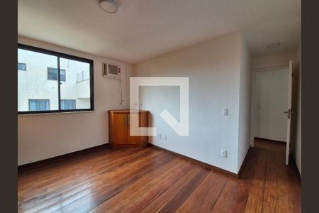 Apartamento à venda com 360m², 5 quartos e 2 vagas Apartamento à venda com 360m², 5 quartos e 2 vagasSuite 1