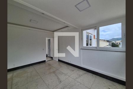 Apartamento à venda com 360m², 5 quartos e 2 vagas Apartamento à venda com 360m², 5 quartos e 2 vagasSuite 2