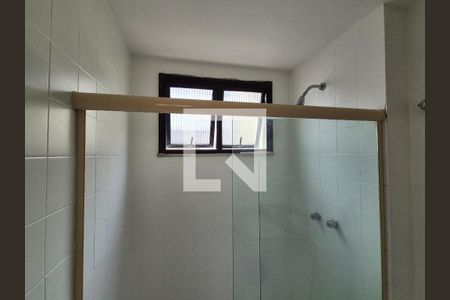 Apartamento à venda com 360m², 5 quartos e 2 vagas Apartamento à venda com 360m², 5 quartos e 2 vagasBanheiro da Suíte 1