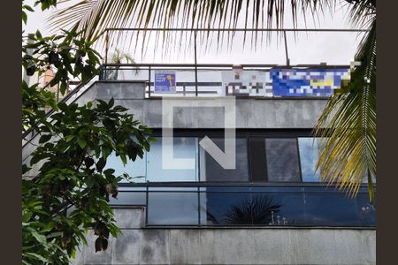 Apartamento à venda com 360m², 5 quartos e 2 vagas Apartamento à venda com 360m², 5 quartos e 2 vagasplaca