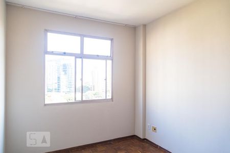Quarto 1 de apartamento para alugar com 2 quartos, 100m² em Santa Efigênia, Belo Horizonte