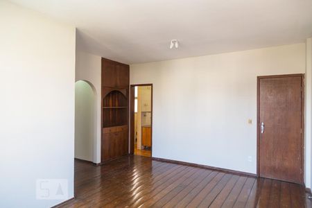 Sala de apartamento para alugar com 3 quartos, 100m² em Santa Efigênia, Belo Horizonte