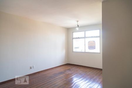 Sala de apartamento para alugar com 3 quartos, 100m² em Santa Efigênia, Belo Horizonte