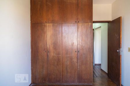 Apartamento para alugar com 100m², 3 quartos e 1 vaga Apartamento para alugar com 100m², 3 quartos e 1 vagaArmário do Quarto 1