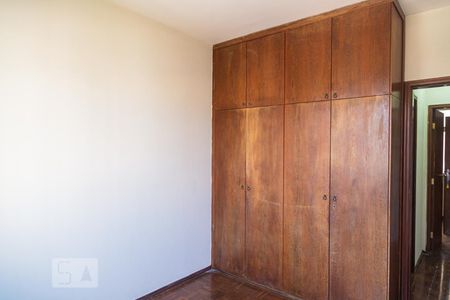 Quarto 1 de apartamento para alugar com 3 quartos, 100m² em Santa Efigênia, Belo Horizonte