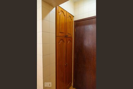 Apartamento para alugar com 100m², 3 quartos e 1 vaga Apartamento para alugar com 100m², 3 quartos e 1 vagaArmário da Cozinha