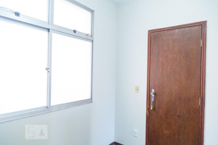 Apartamento para alugar com 100m², 3 quartos e 1 vaga Apartamento para alugar com 100m², 3 quartos e 1 vagaQuarto de Serviço/Reversível