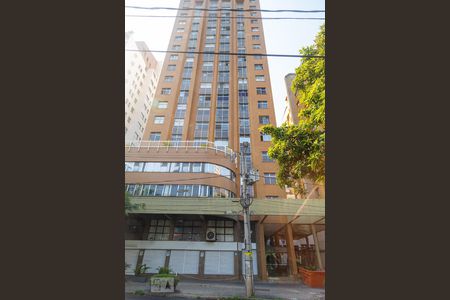 Apartamento para alugar com 100m², 3 quartos e 1 vaga Apartamento para alugar com 100m², 3 quartos e 1 vagaFachada