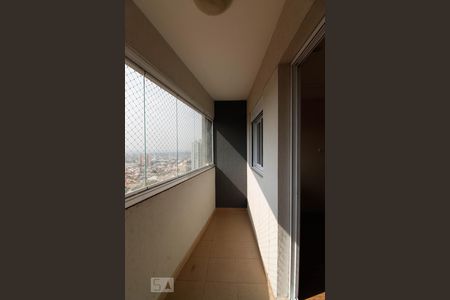 Apartamento para alugar com 71m², 2 quartos e 1 vagaVaranda