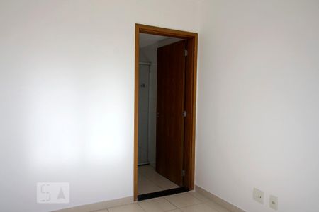 Quarto de apartamento à venda com 1 quarto, 34m² em Samambaia Norte (samambaia), Brasília