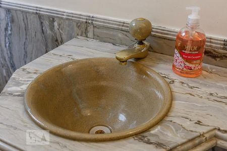 Casa à venda com 288m², 4 quartos e 6 vagasPia