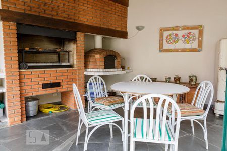 Casa à venda com 288m², 4 quartos e 6 vagasChurrasqueira