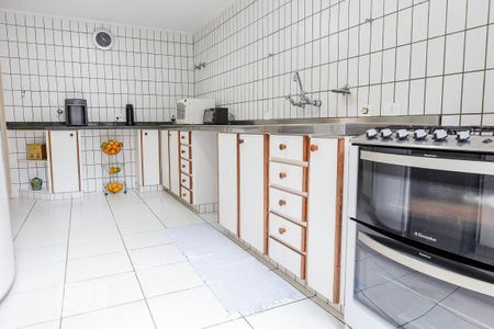 Casa à venda com 288m², 4 quartos e 6 vagasCozinha