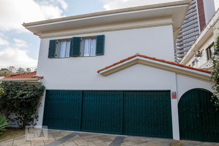 Casa à venda com 288m², 4 quartos e 6 vagasFachada