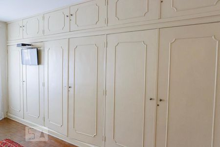 Casa à venda com 288m², 4 quartos e 6 vagasQuarto 1