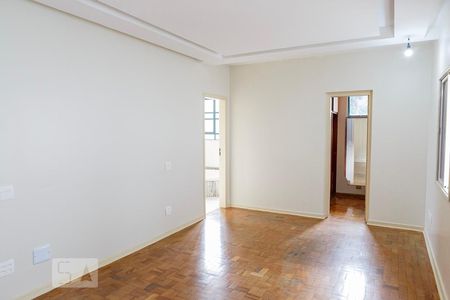 Casa à venda com 288m², 4 quartos e 6 vagasSuite