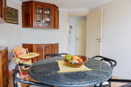 Casa à venda com 288m², 4 quartos e 6 vagasCopa