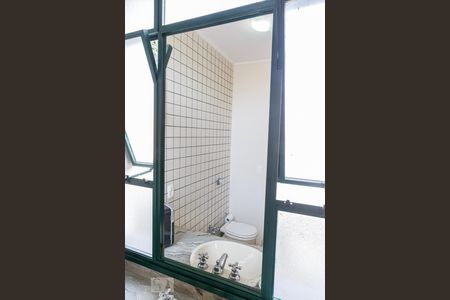 Casa à venda com 288m², 4 quartos e 6 vagasEspelho