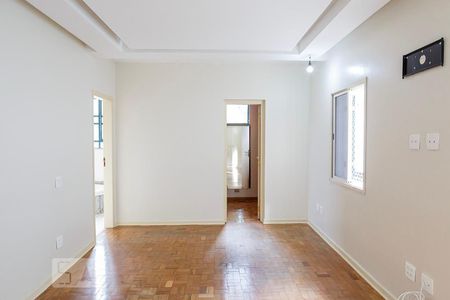 Casa à venda com 288m², 4 quartos e 6 vagasSuite