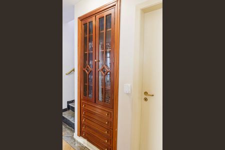 Casa à venda com 288m², 4 quartos e 6 vagasHall